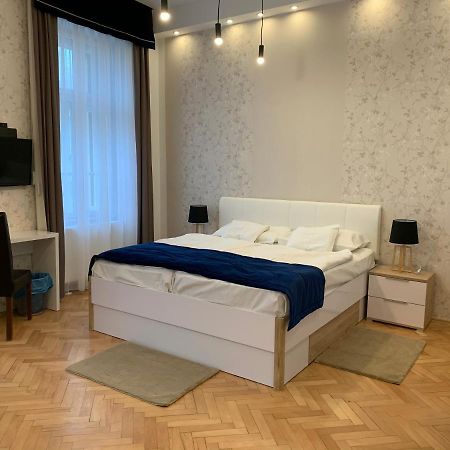 W19 Apartments Miskolc Luaran gambar