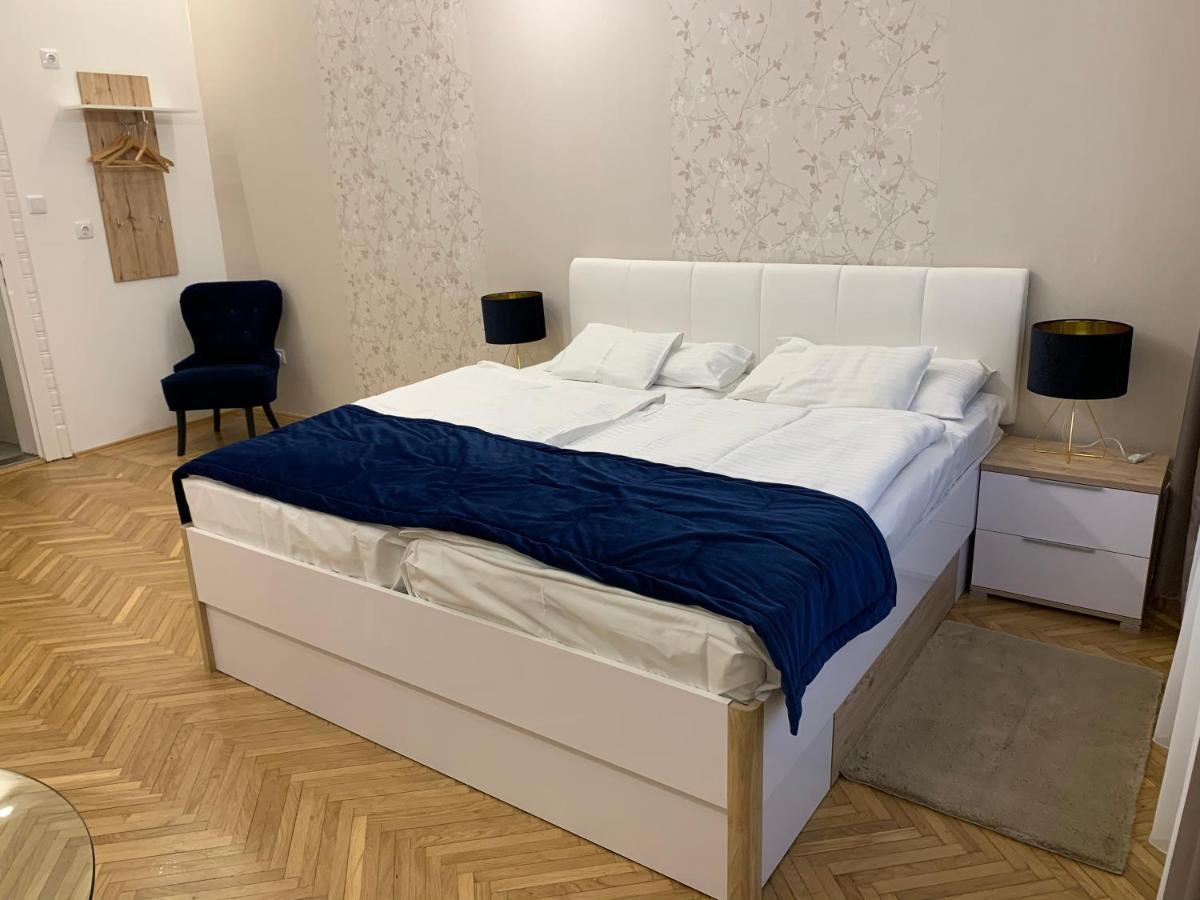 W19 Apartments Miskolc Luaran gambar