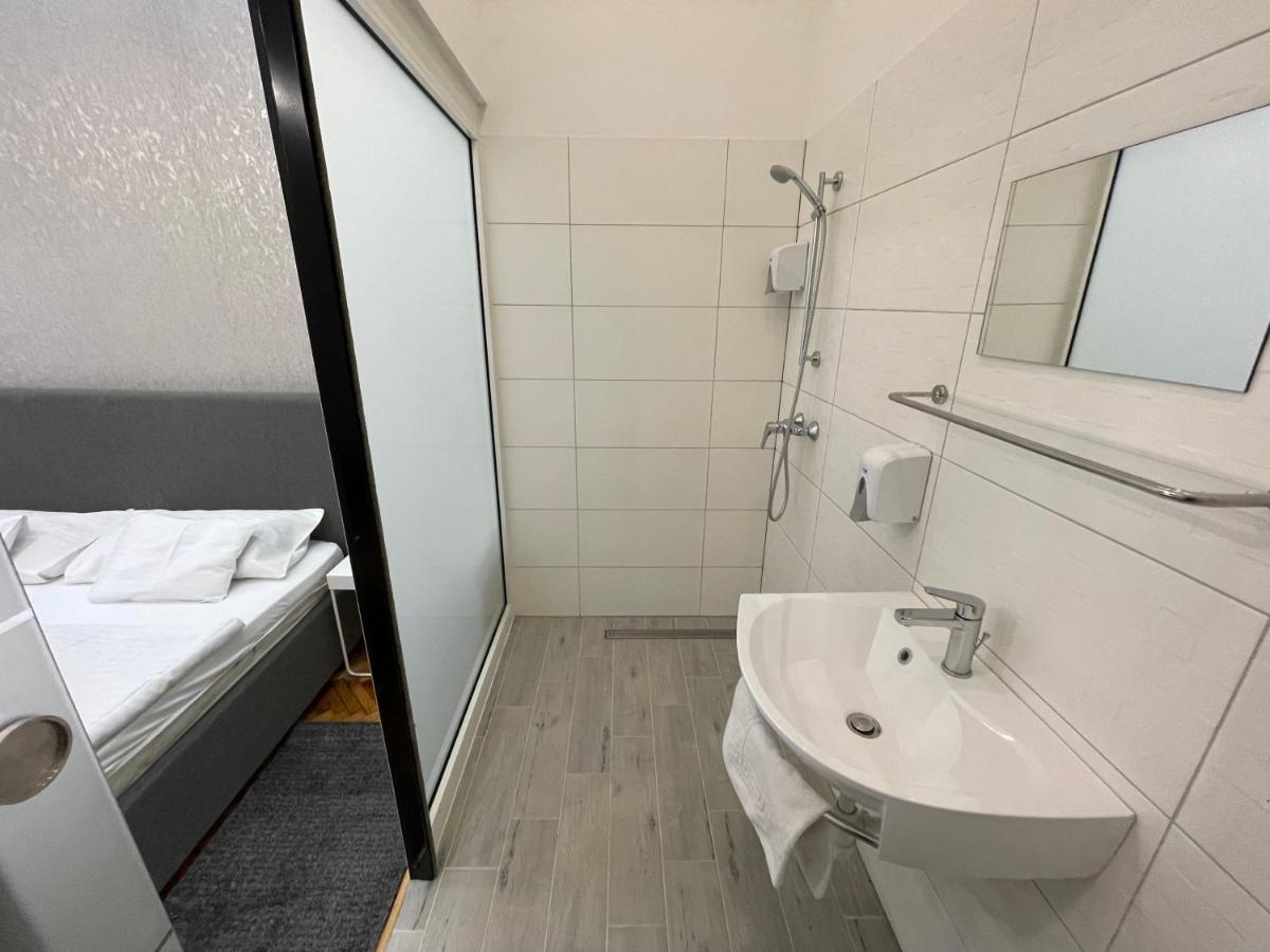 W19 Apartments Miskolc Luaran gambar