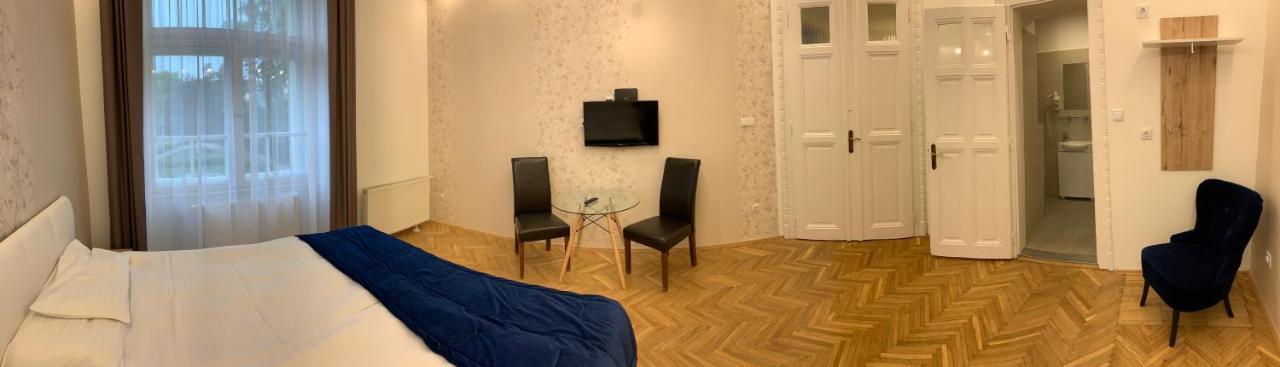 W19 Apartments Miskolc Luaran gambar