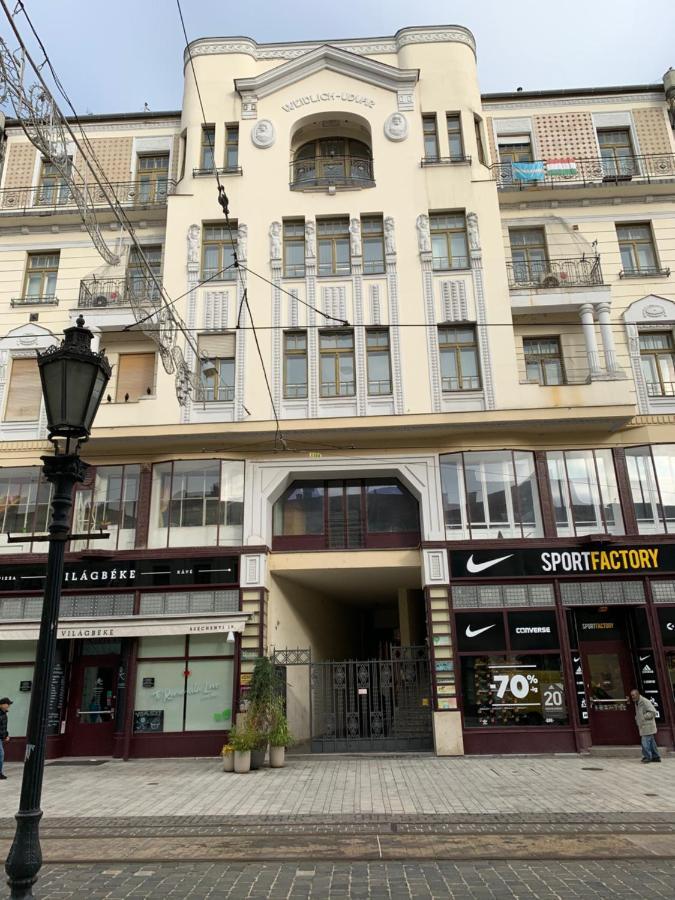 W19 Apartments Miskolc Luaran gambar
