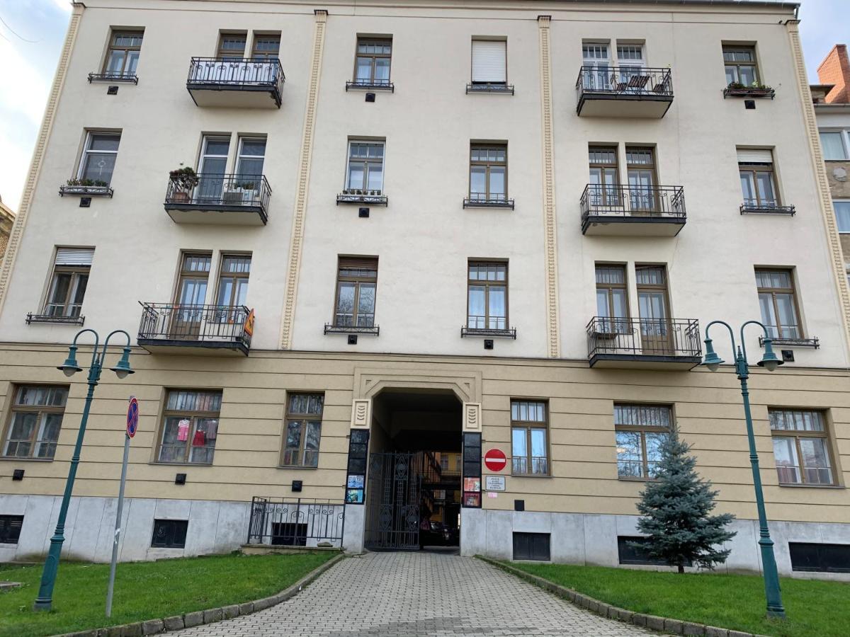 W19 Apartments Miskolc Luaran gambar