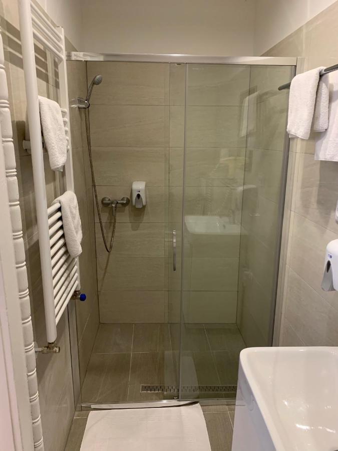 W19 Apartments Miskolc Luaran gambar
