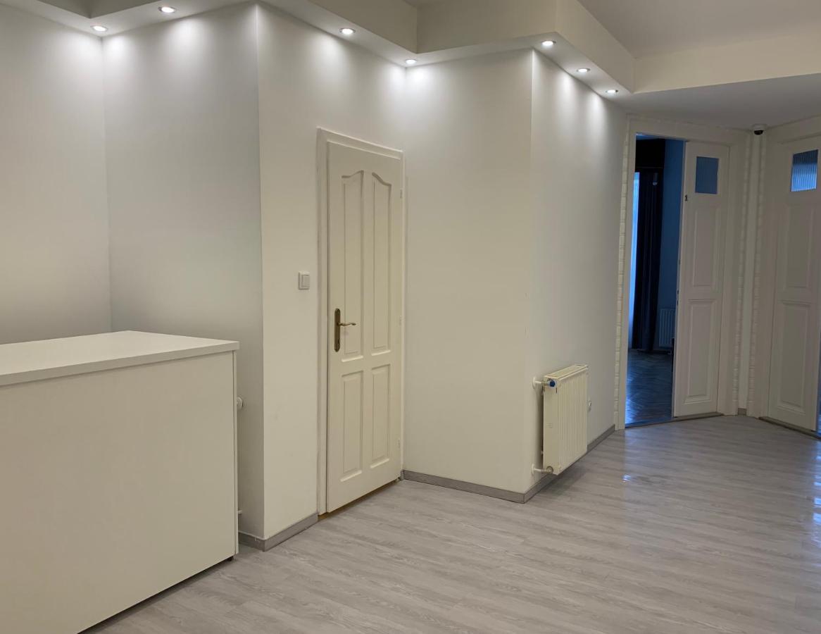 W19 Apartments Miskolc Luaran gambar