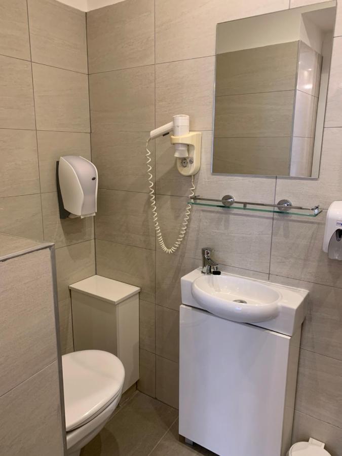 W19 Apartments Miskolc Luaran gambar